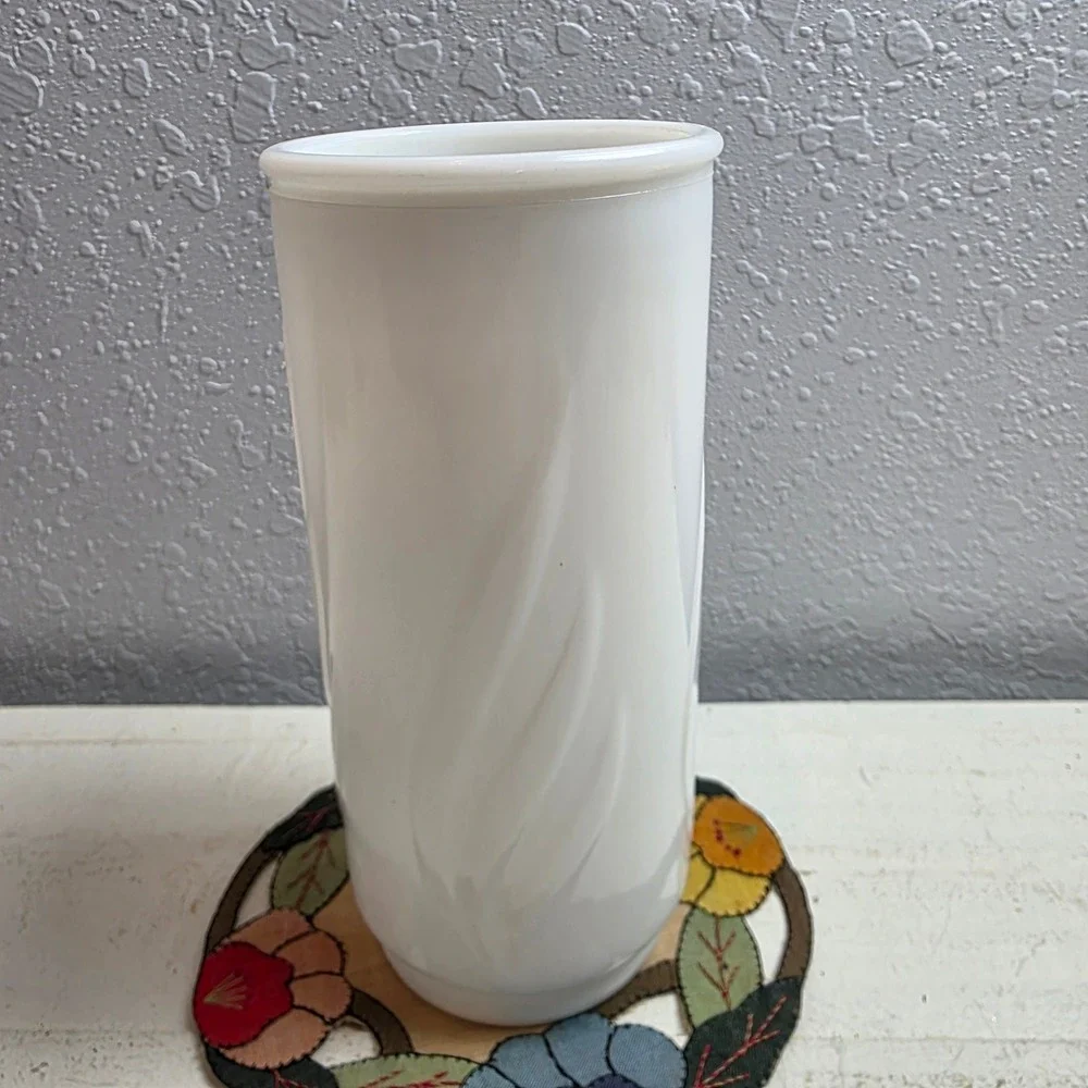 Vintage White‎ Milk Glass Swirl Flame Cylinder Vase Mid Century Modern Decor